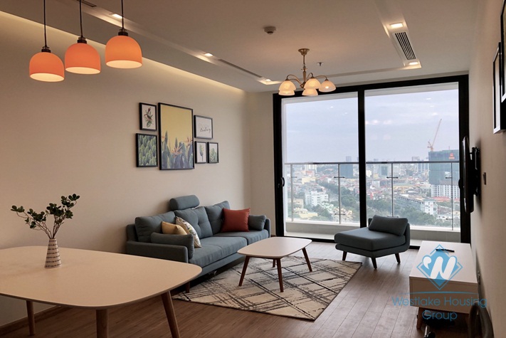 Lake view three bedrooms apartment for rent in Vinhome Metropolis, Ba Dinh district, Ha Noi